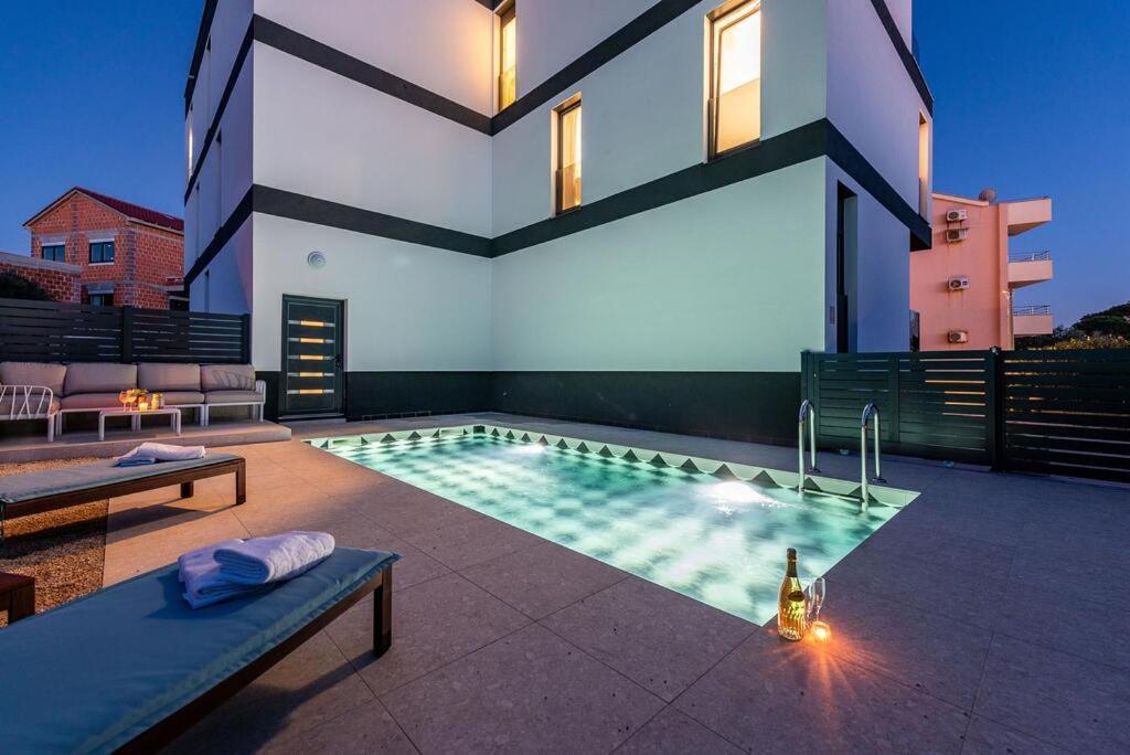 Apartments House Novel Новалья Экстерьер фото